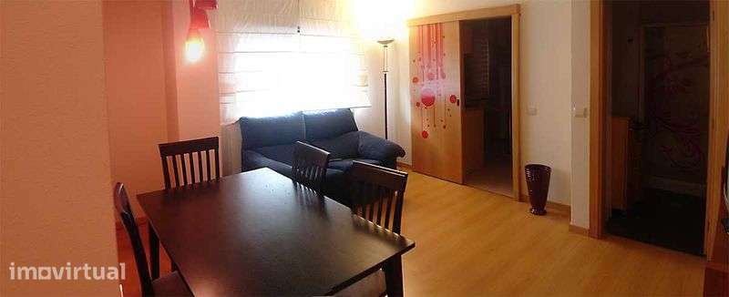 Arrenda-se apartamento mobilado para arrendamento anual nas Abadias - Grande imagem: 3/5