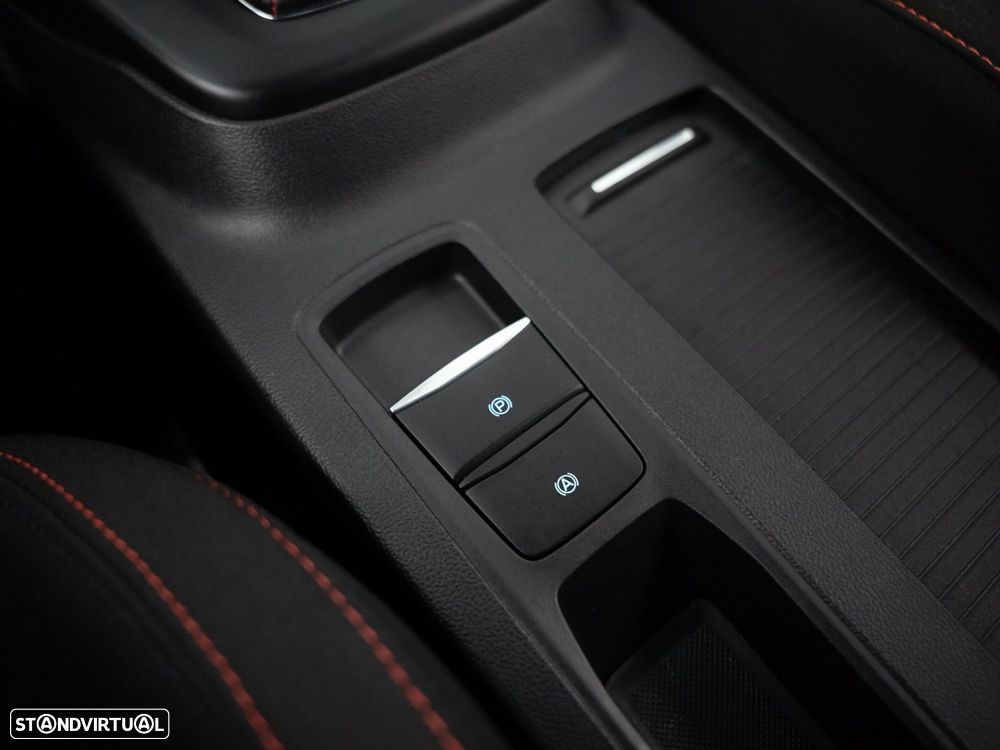 Ford Focus 1.0 EcoBoost MHEV ST-Line X - 25