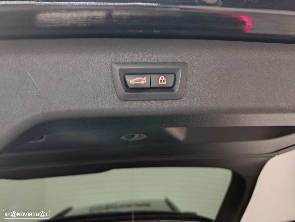 BMW 520 d Pack Desportivo M Auto - 30