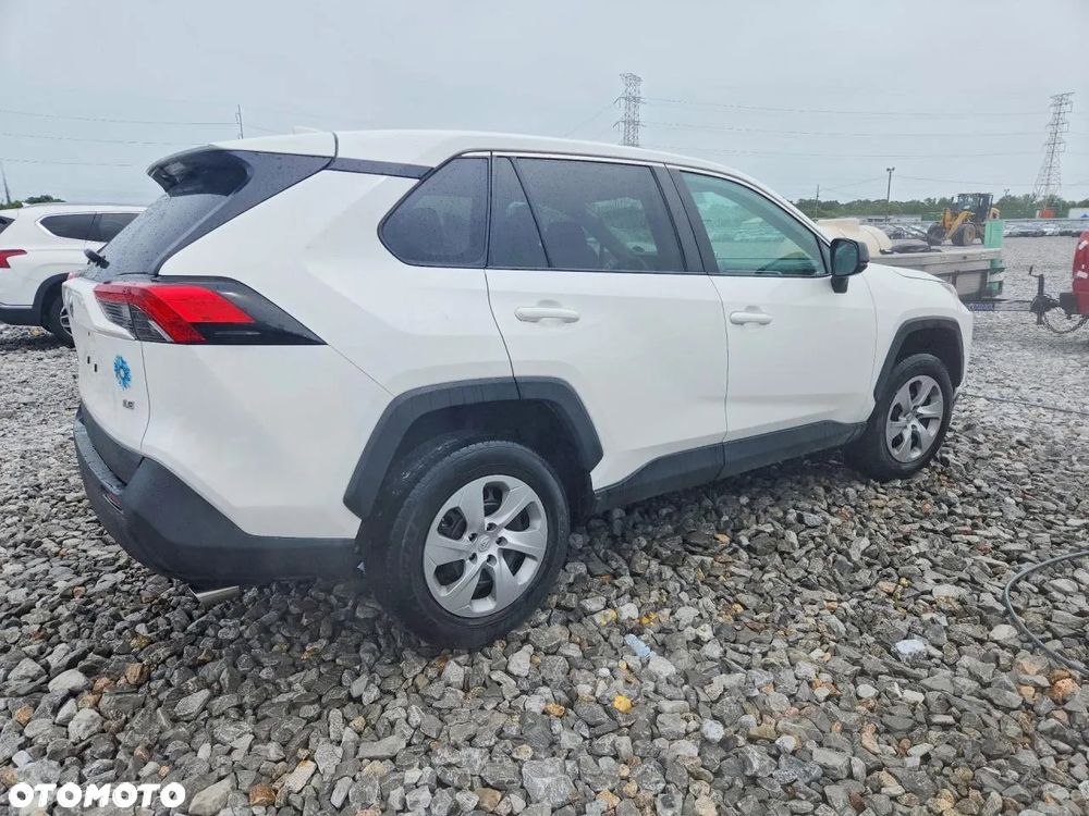 Toyota RAV4 - 11