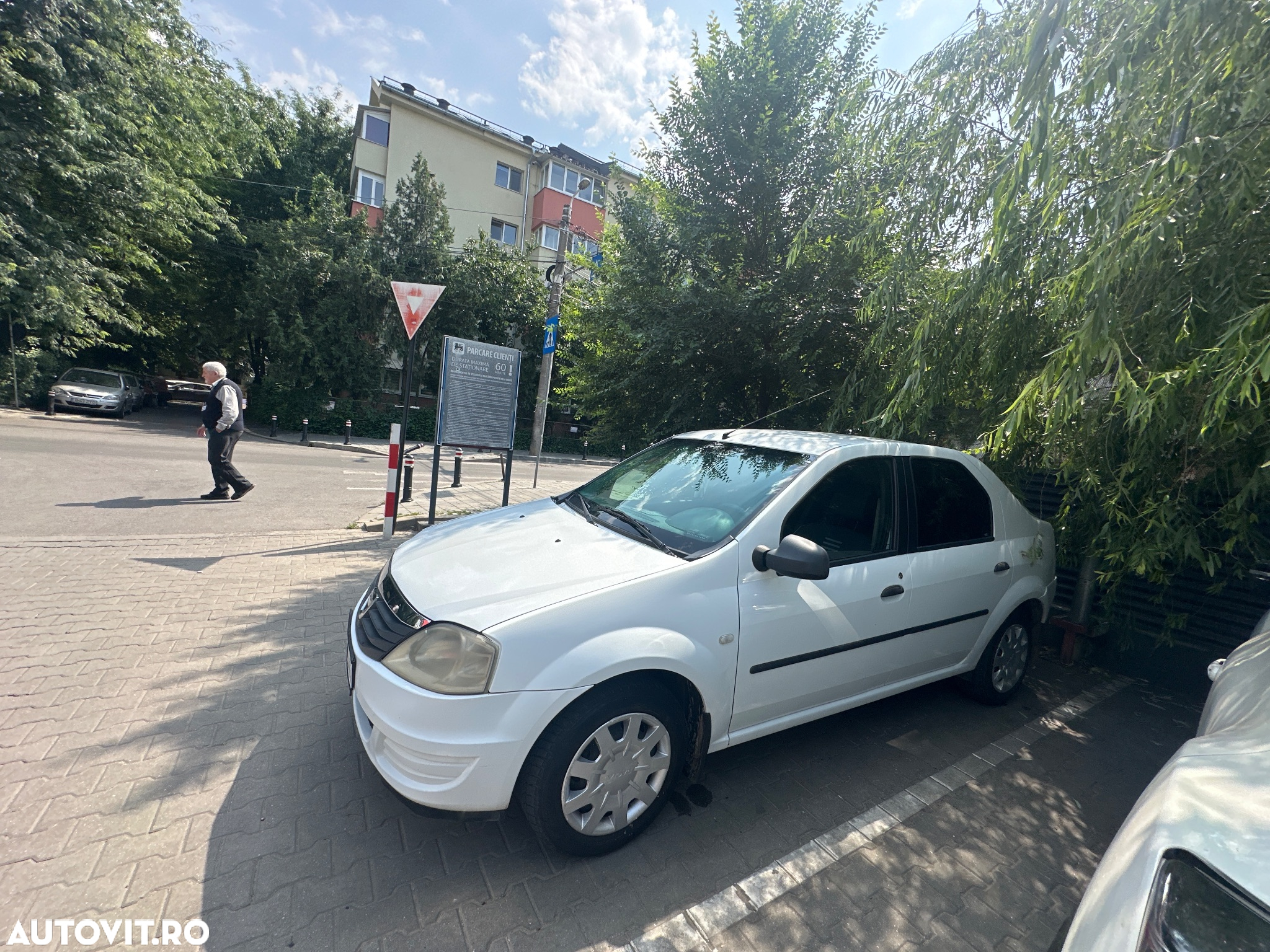 Dacia Logan 1.2 75CP Laureate - 17