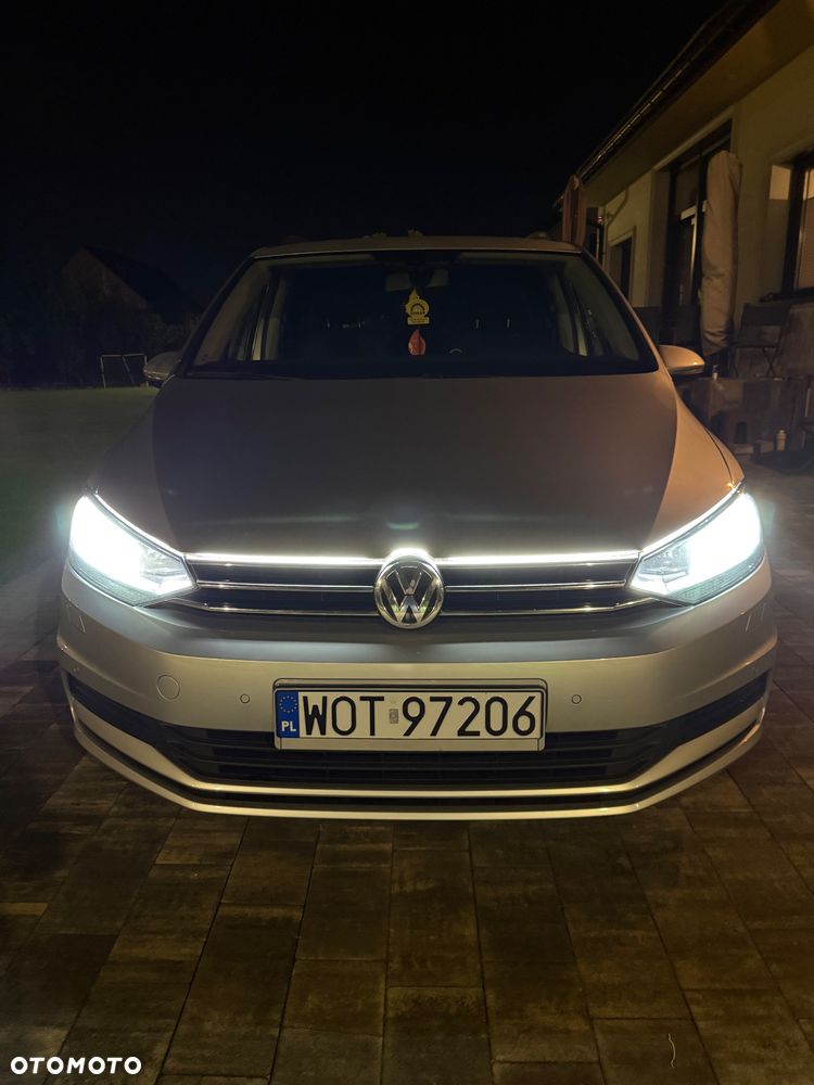 Volkswagen Touran - 14