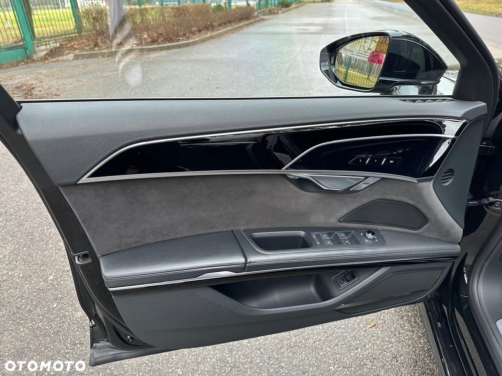 Audi A8 - 11