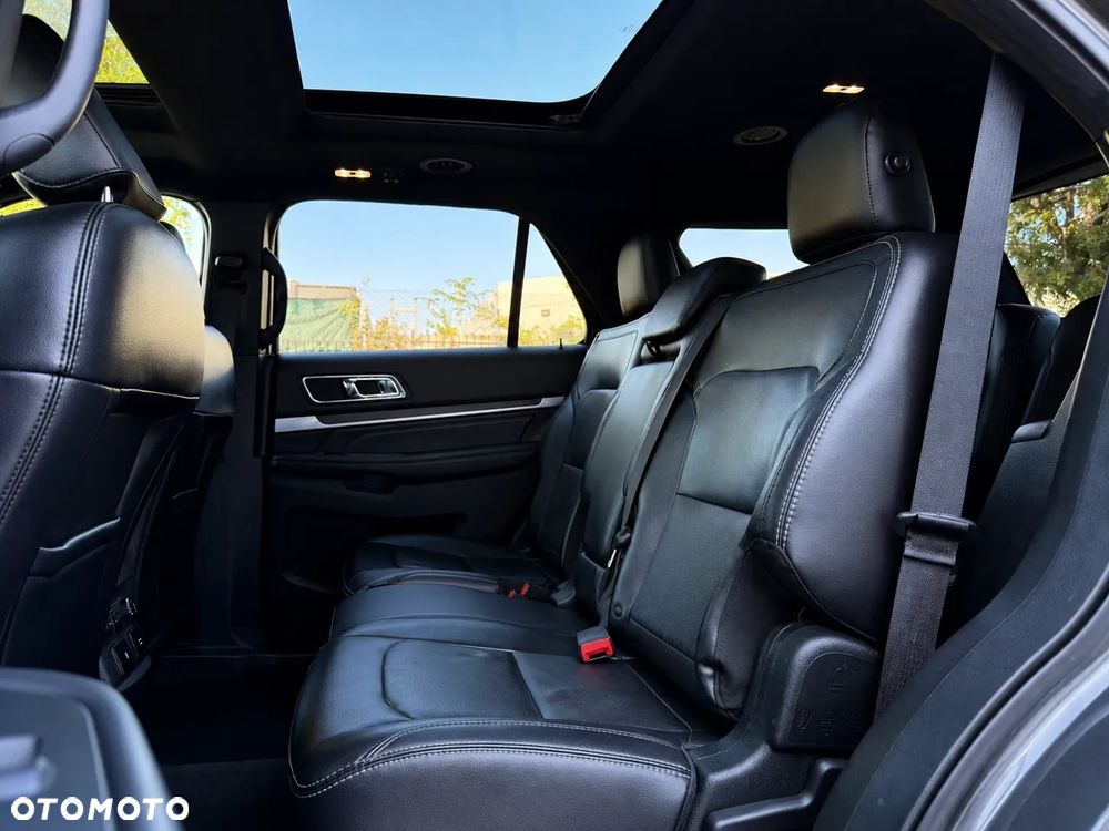 Ford Explorer - 18