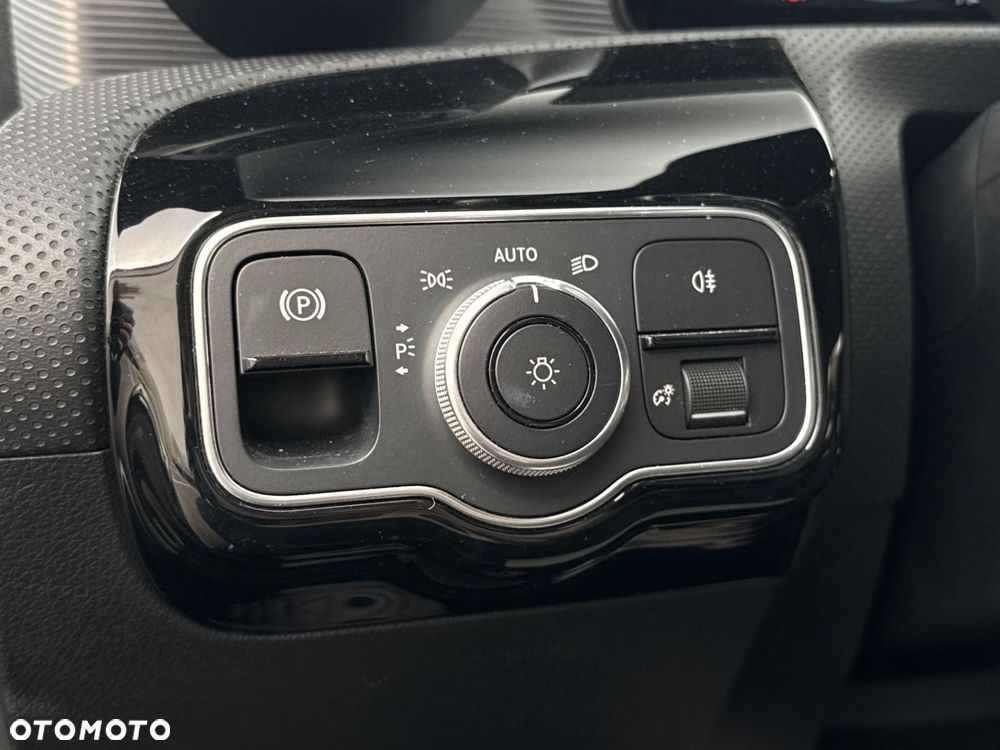 Mercedes-Benz CLA - 29