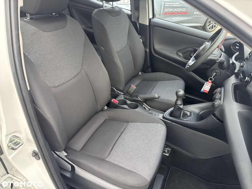Toyota Yaris - 14
