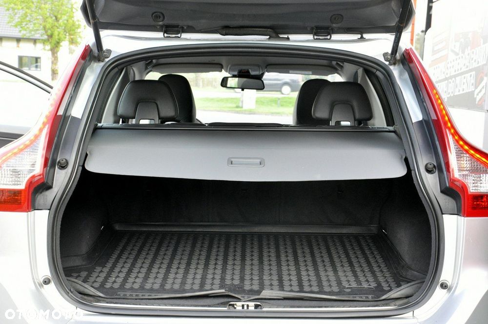 Volvo XC 60 D4 Momentum - 11