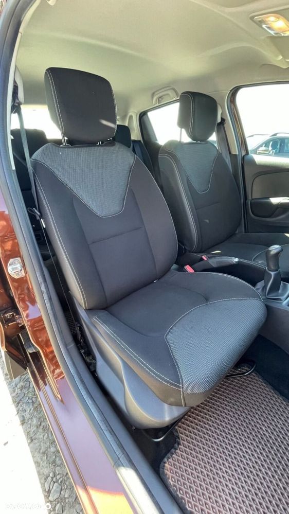 Renault Clio 1.2 16V Life - 10