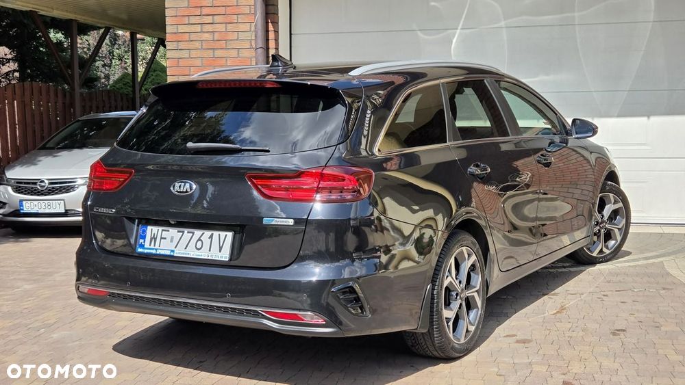 Kia Ceed 1.6 CRDi mHEV Business Line DCT - 10