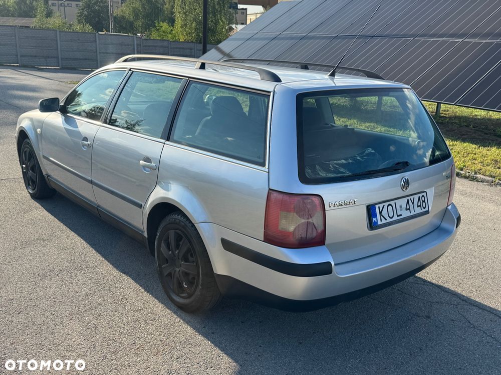 Volkswagen Passat 1.9 TDI Highline - 4