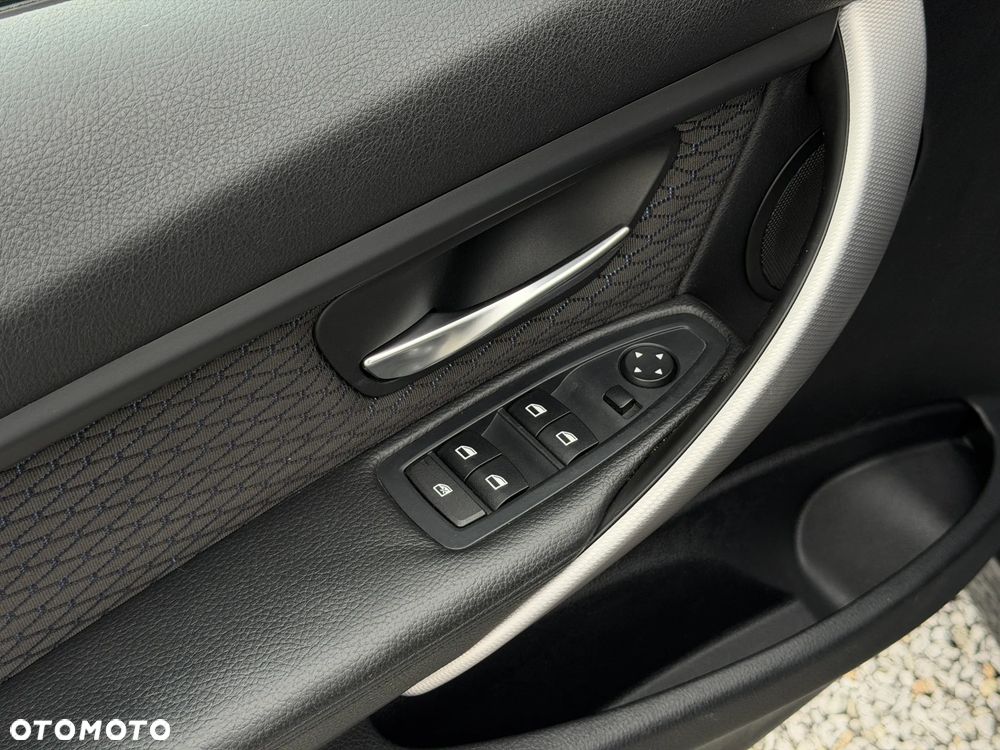 BMW Seria 3 - 18