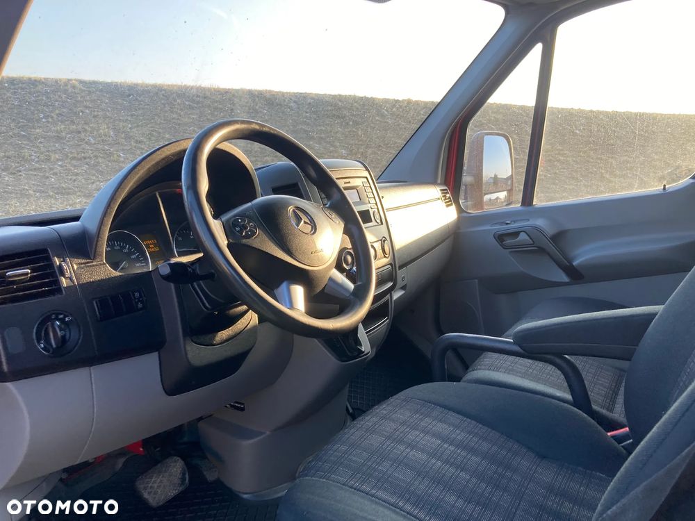 Mercedes-Benz Sprinter - 7