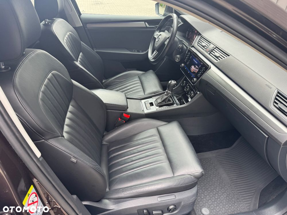 Skoda Superb 2.0 TDI Ambition DSG7 - 21