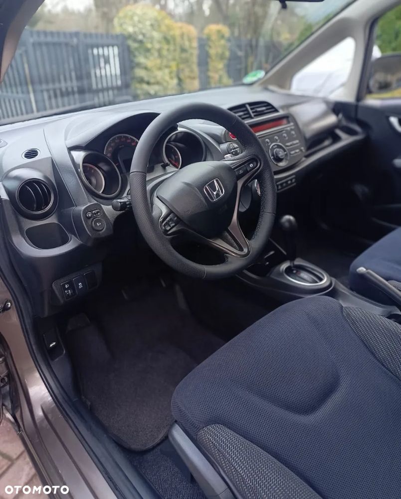 Honda Jazz ver-1-4-automatik-goal - 22