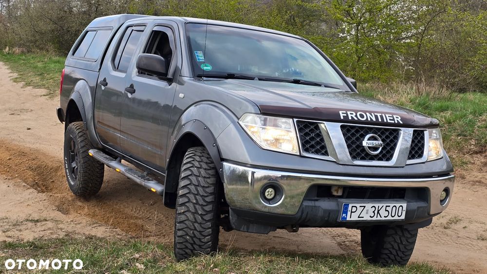 Nissan Frontier - 2