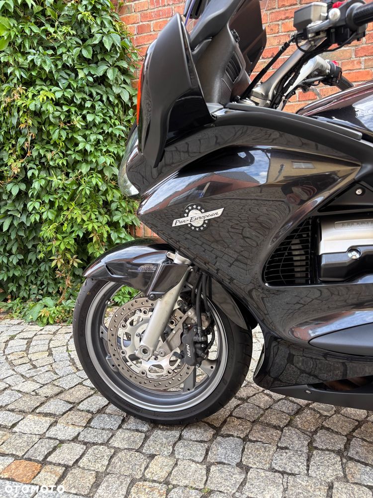 Honda ST - 19