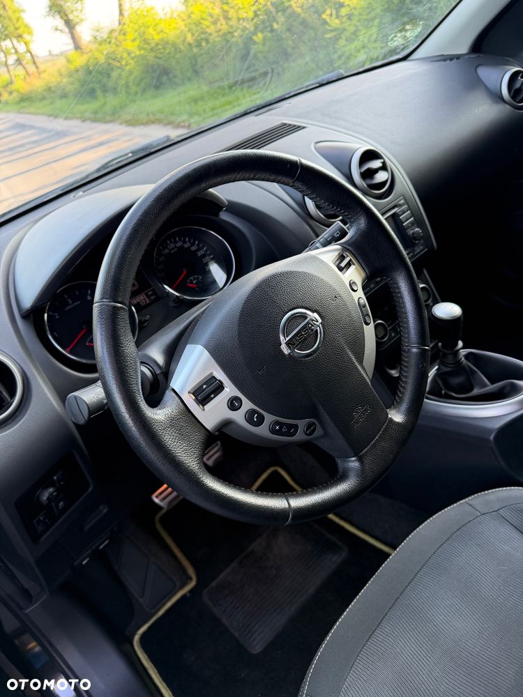 Nissan Qashqai 2.0 dCi DPF tekna - 7