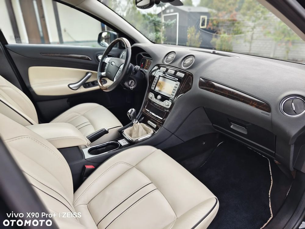Ford Mondeo 2.5 Ghia X - 13