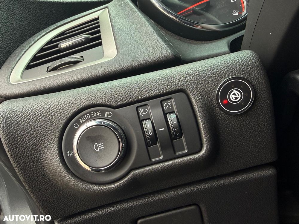 Opel Astra 1.6 Enjoy - 12