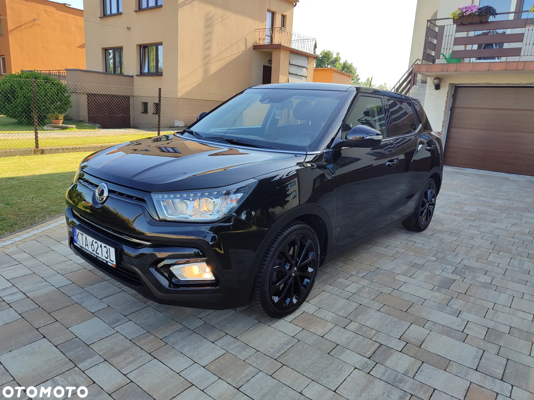 SsangYong/KGM Tivoli 1.6 Crystal Base - 2