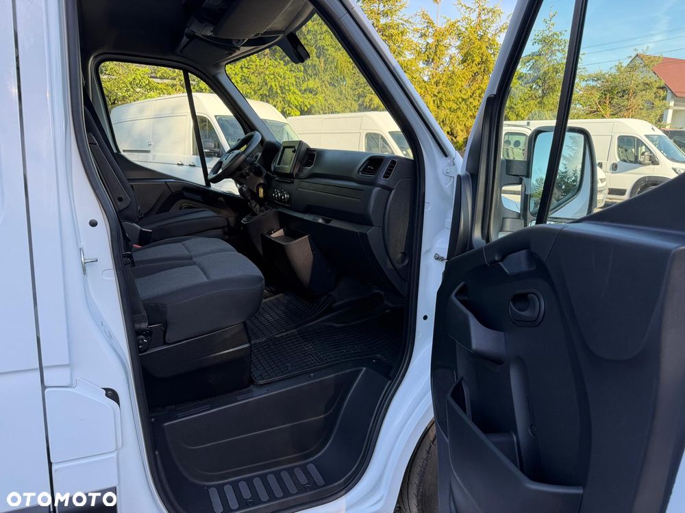 Renault Master / L3H2 / 2.3D / 135KM / Najbogatsza wersja / FV 23% / L3 H2 - 11