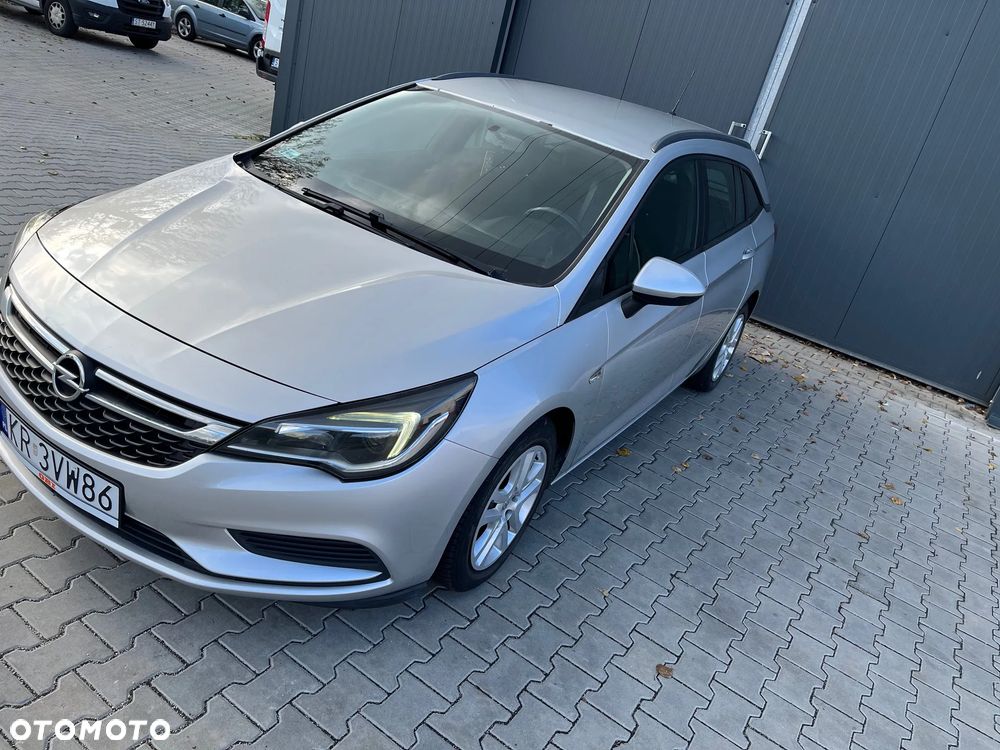 Opel Astra 1.6 CDTI Sport - 4