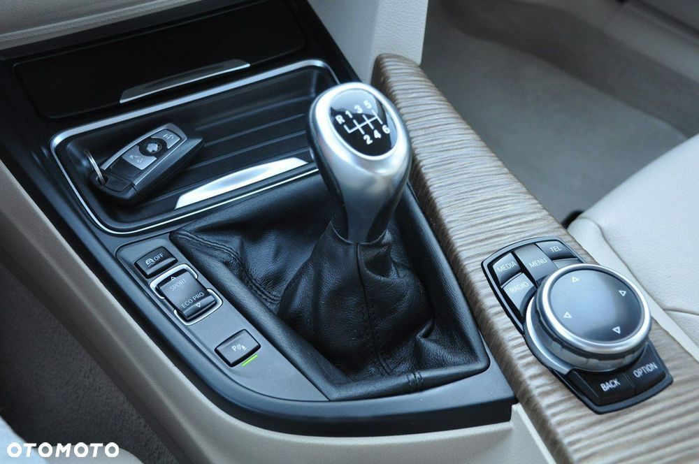 BMW Seria 3 - 38