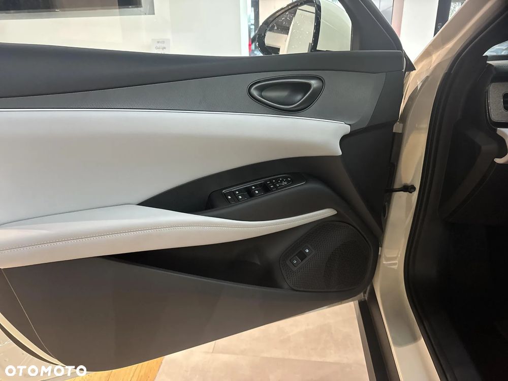 BYD Seal 6 - 10