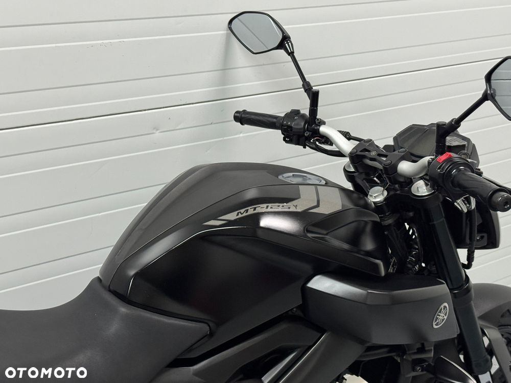 Yamaha MT - 8