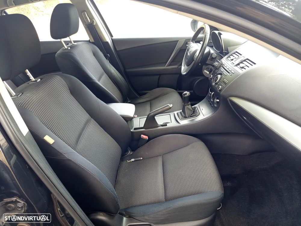 Mazda 3 Hatchback MZ-CD 1.6 Sport - 29