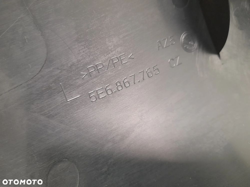 SKODA OCTAVIA IV OSŁONA SLUPKA  5E6867765 5E4863484 5E4863483 5E3867282 5E3867281 5E3853371 5E3853372 - 8