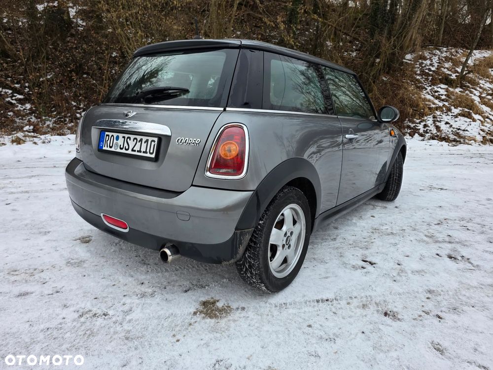 MINI Cooper Standard - 3