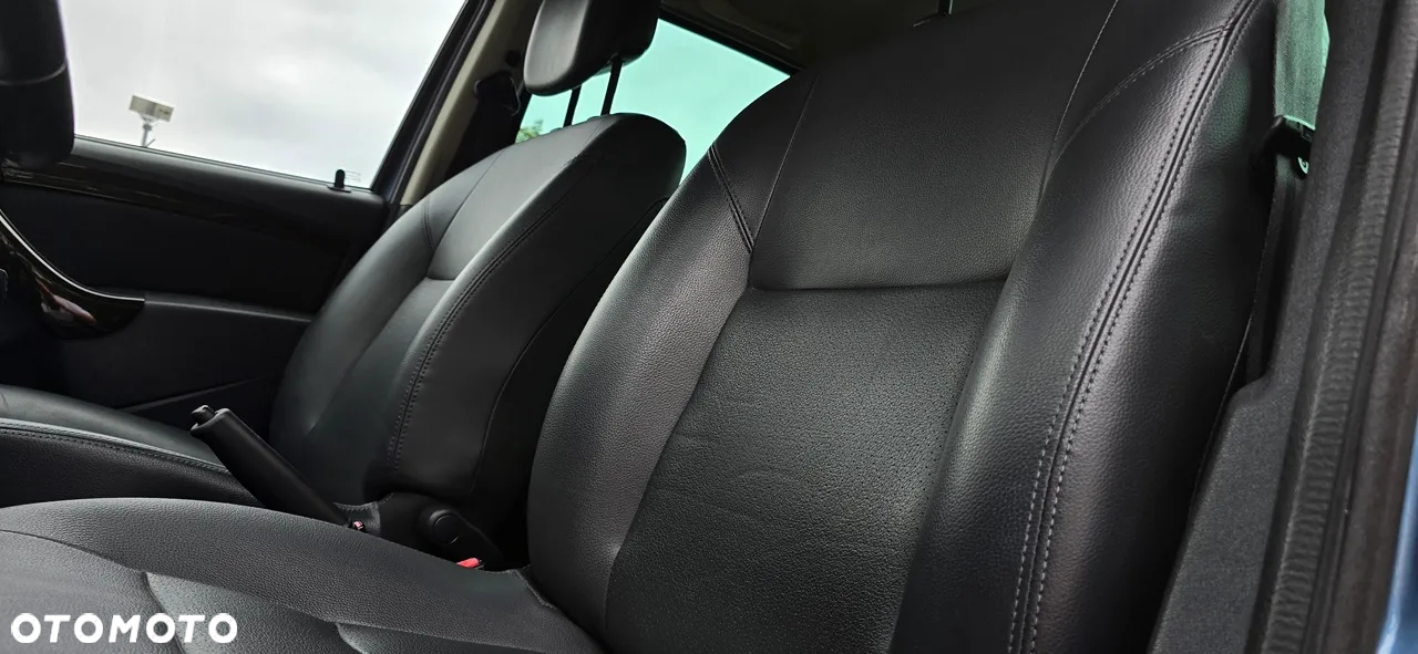 Dacia Duster 1.6 Laureate - 7