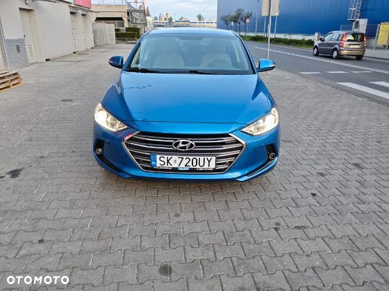 Hyundai Elantra 1.6 CRDi Premium - 1