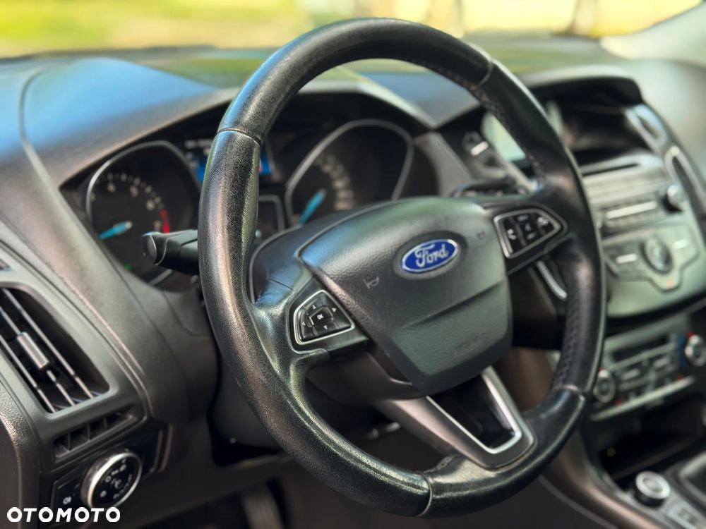 Ford Focus 1.6 Gold X - 18