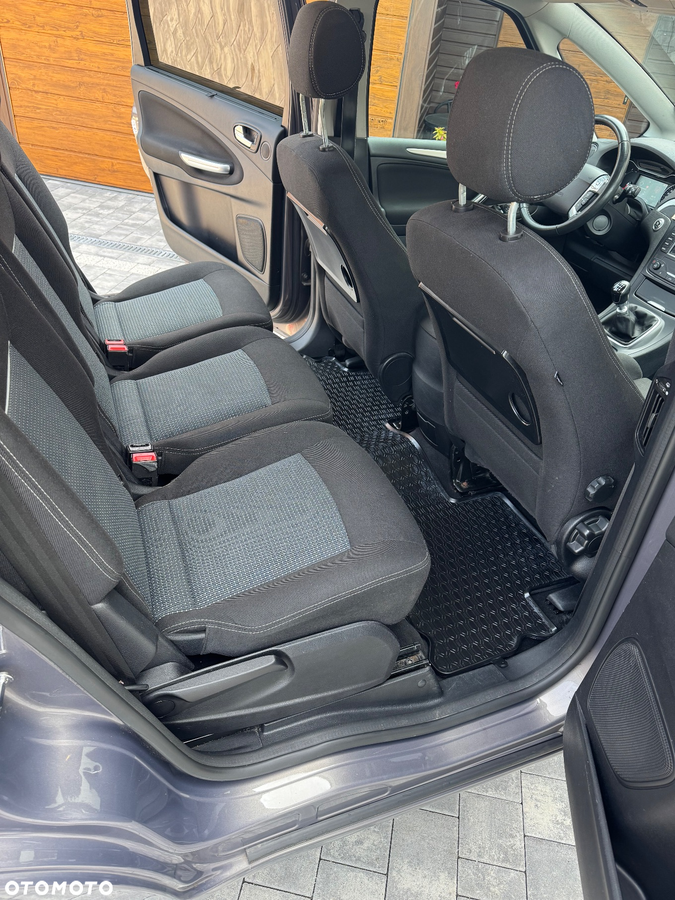 Ford S-Max - 18
