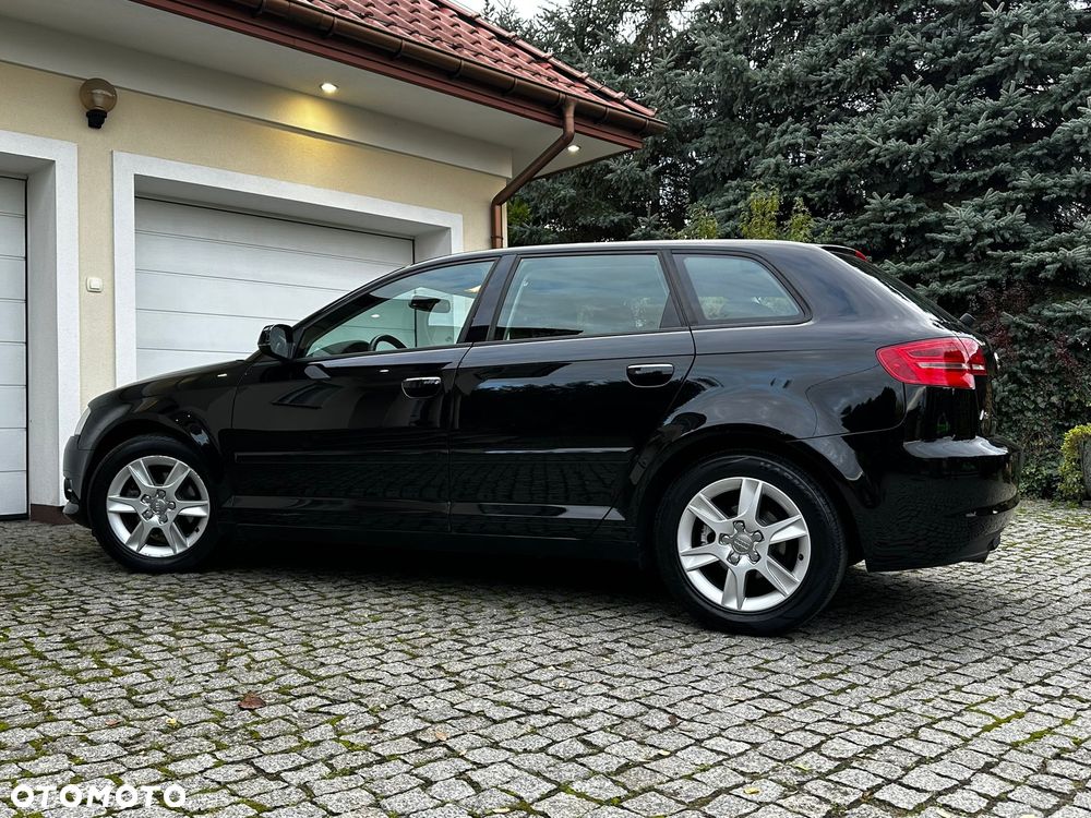 Audi A3 Sportback 1.6 TDI Ambiente - 5