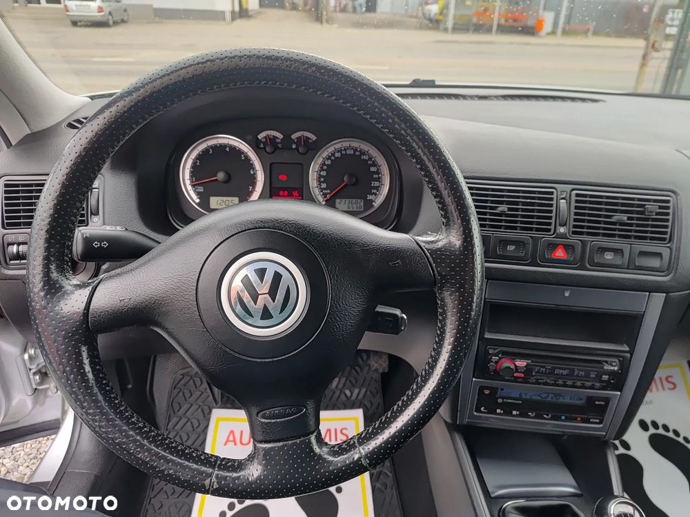 Volkswagen Golf - 18