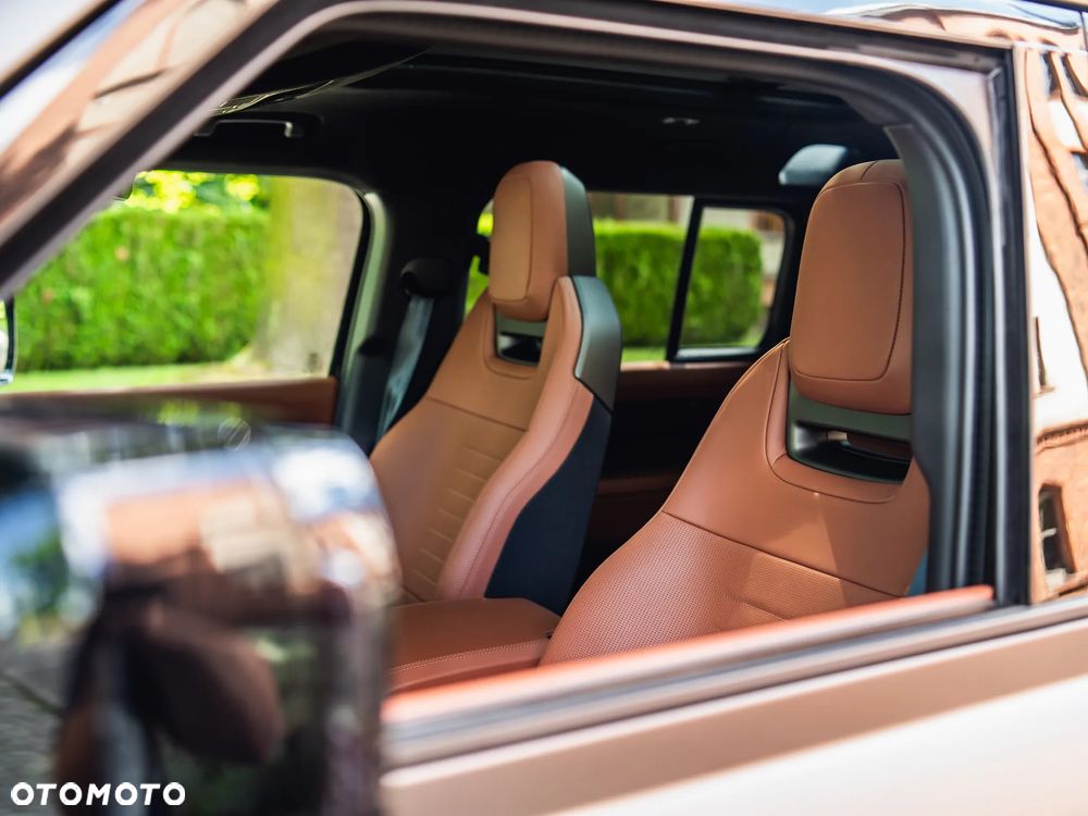 Land Rover Defender 110 P635 OCTA - 9