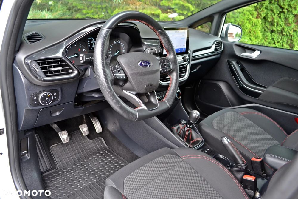 Ford Fiesta 1.0 EcoBoost S&S ST-LINE - 17