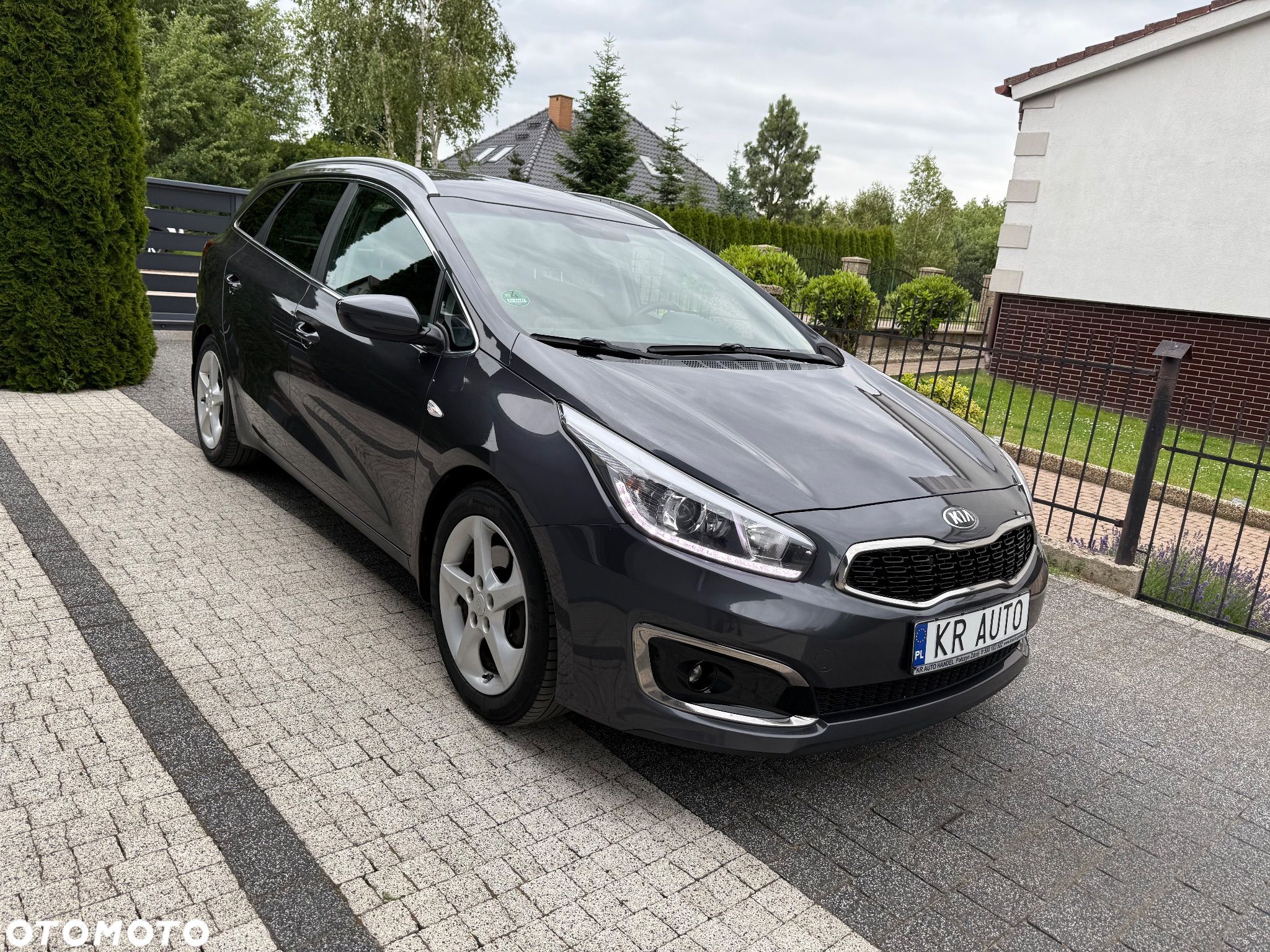 Kia Ceed 1.6 CRDi 136 ISG Vision - 1