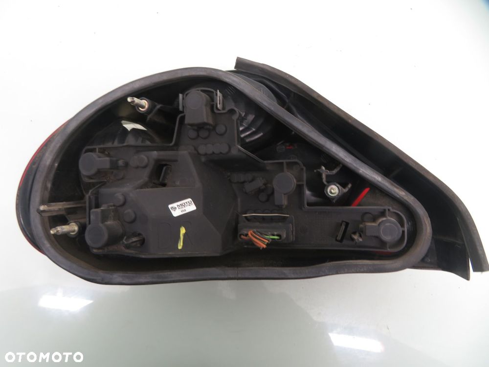 LAMPA PRAWA TYLNA JAGUAR X-TYPE I (X400) 89021772A - 4