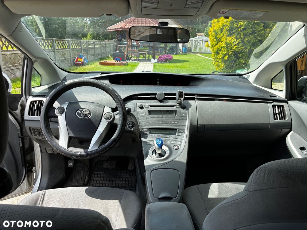 Toyota Prius - 8