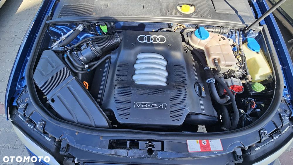 Audi A4 Avant 2.4 - 11