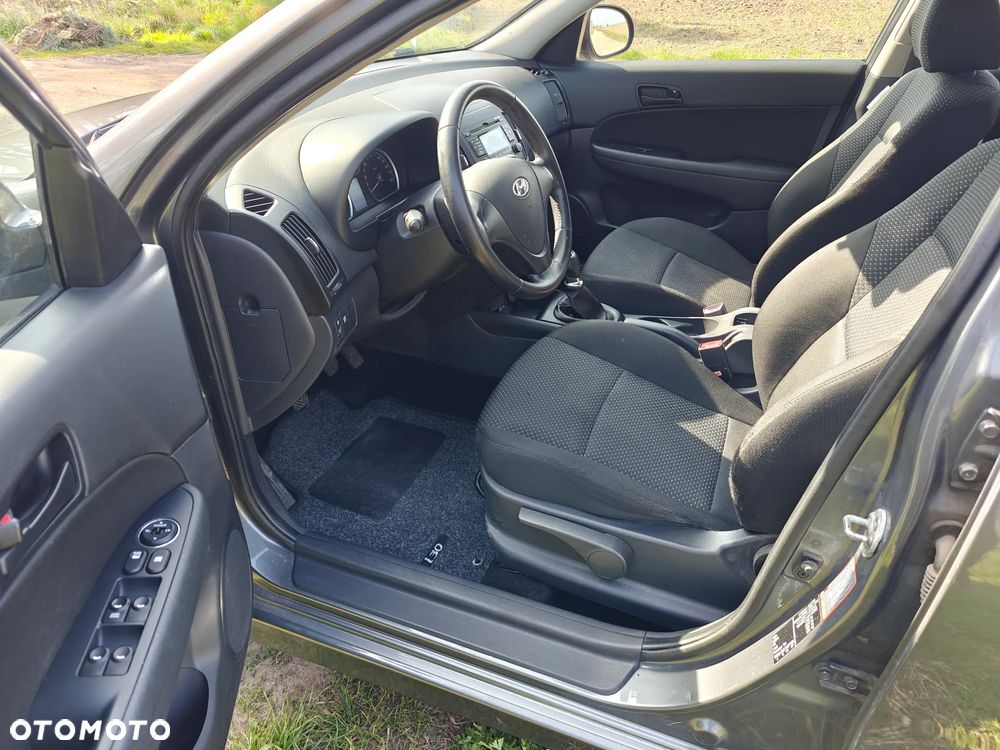 Hyundai i30 1.4 Classic + EU5 - 6