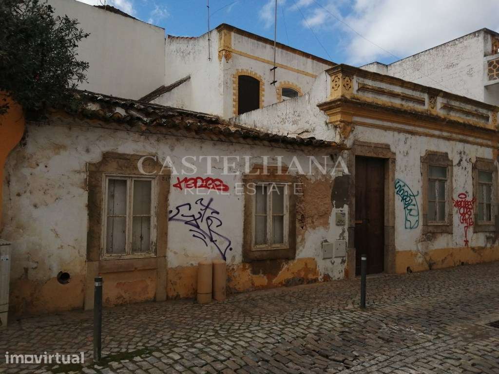 Moradia T10, situada no Centro Histórico de Tavira, Algarve - Grande imagem: 3/29
