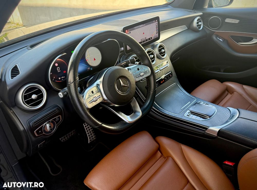 Mercedes-Benz GLC 300 e 4Matic 9G-TRONIC AMG Line Advanced - 8