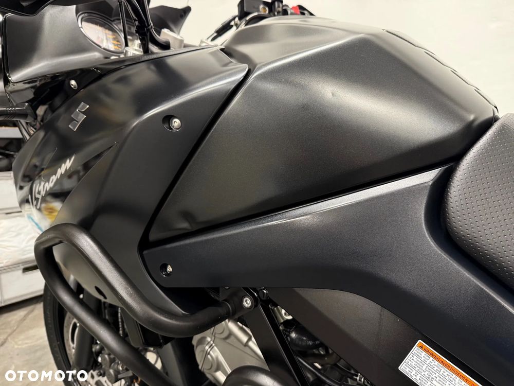 Suzuki V-STROM - 20