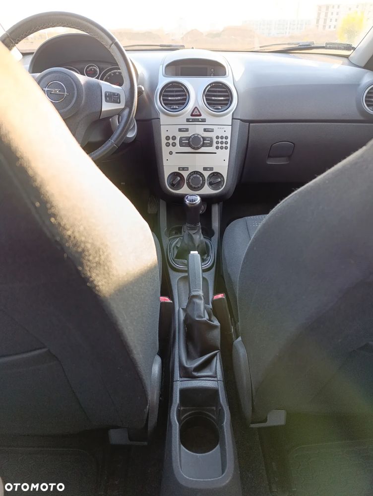 Opel Corsa 1.2 16V Enjoy - 10