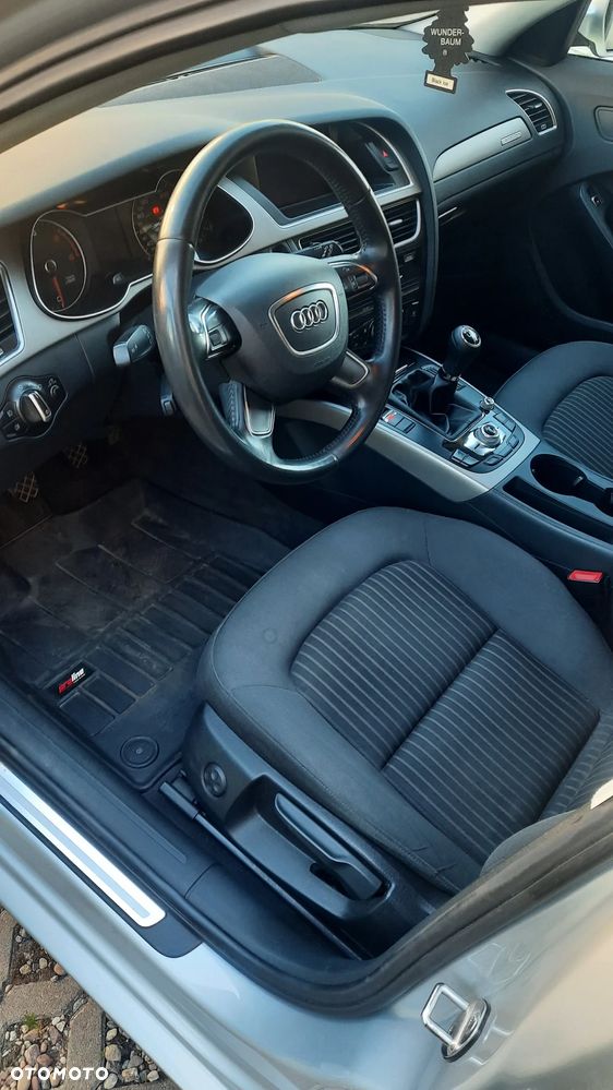 Audi A4 Avant 2.0 TDI DPF quattro Ambiente - 6